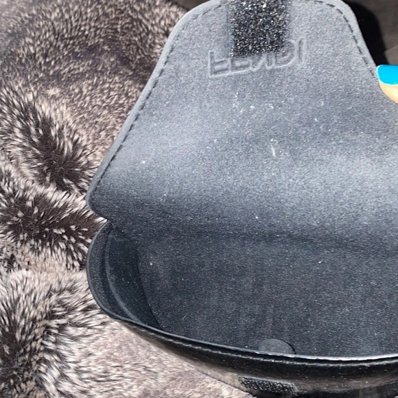 Fendi  vintage black Leather sunglasses case - Picture 5 of 11